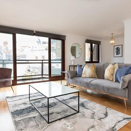 Spacious 1 Bed Mayfair Apartment With Balcony London Bagian luar foto