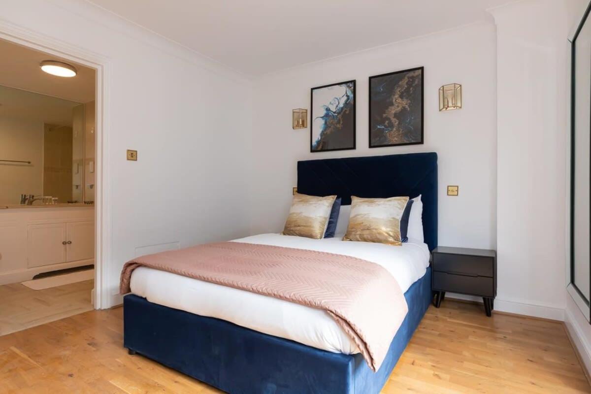 Spacious 1 Bed Mayfair Apartment With Balcony London Bagian luar foto