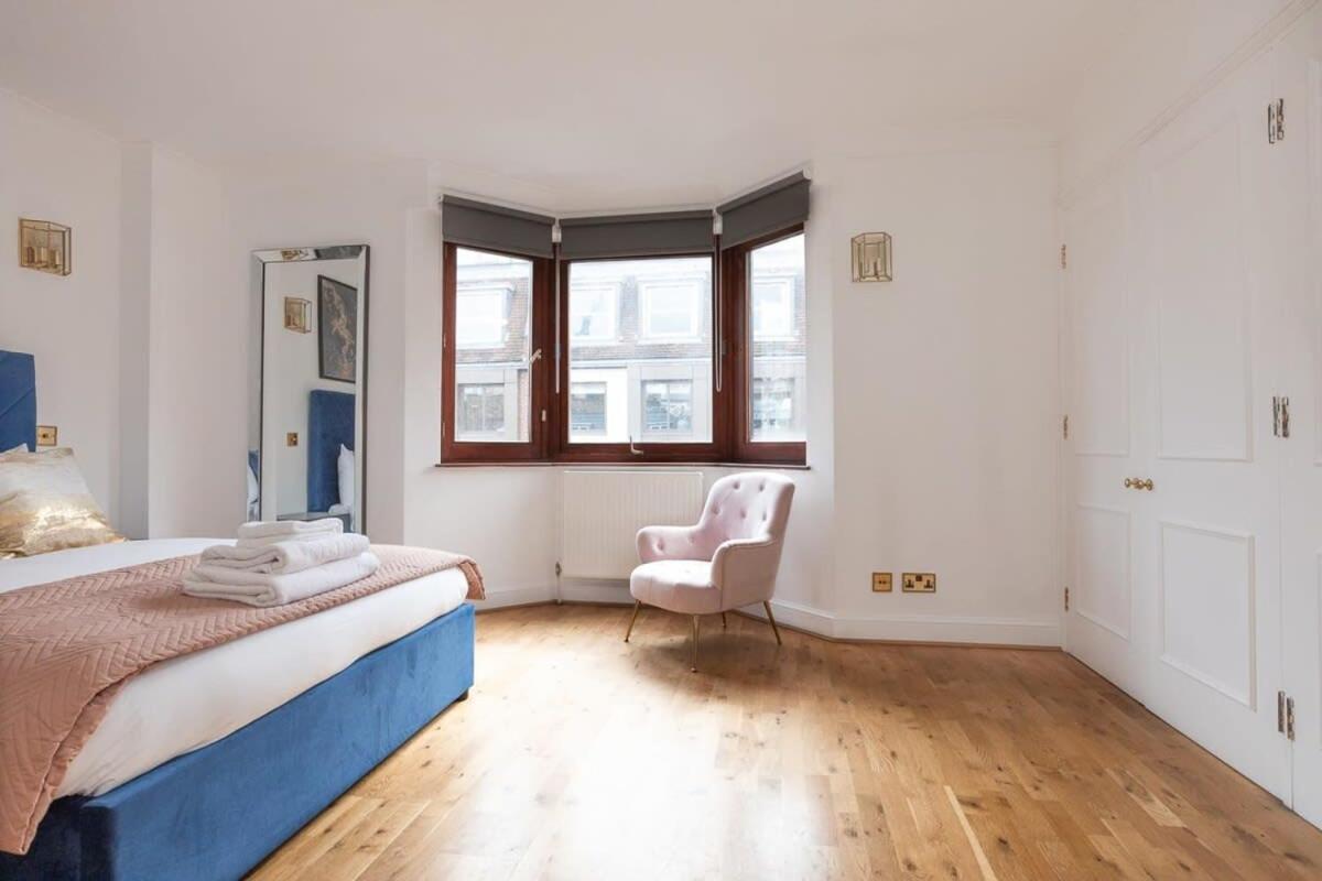 Spacious 1 Bed Mayfair Apartment With Balcony London Bagian luar foto