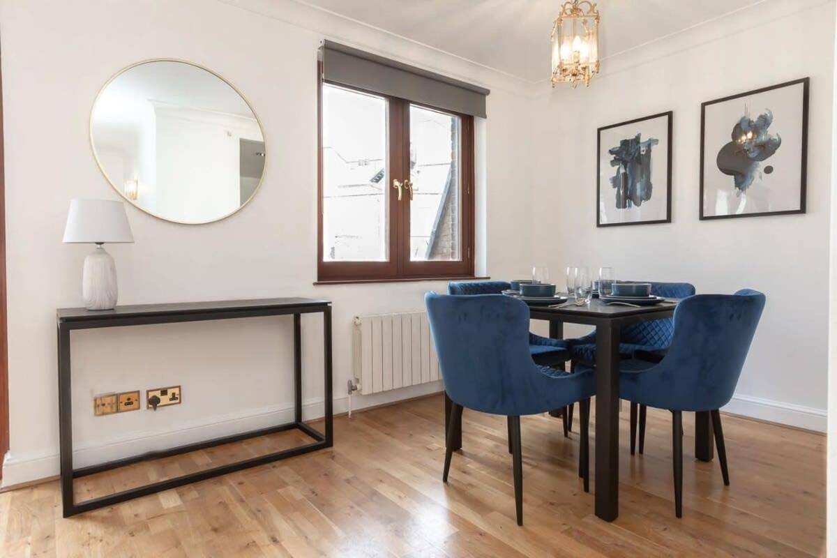 Spacious 1 Bed Mayfair Apartment With Balcony London Bagian luar foto